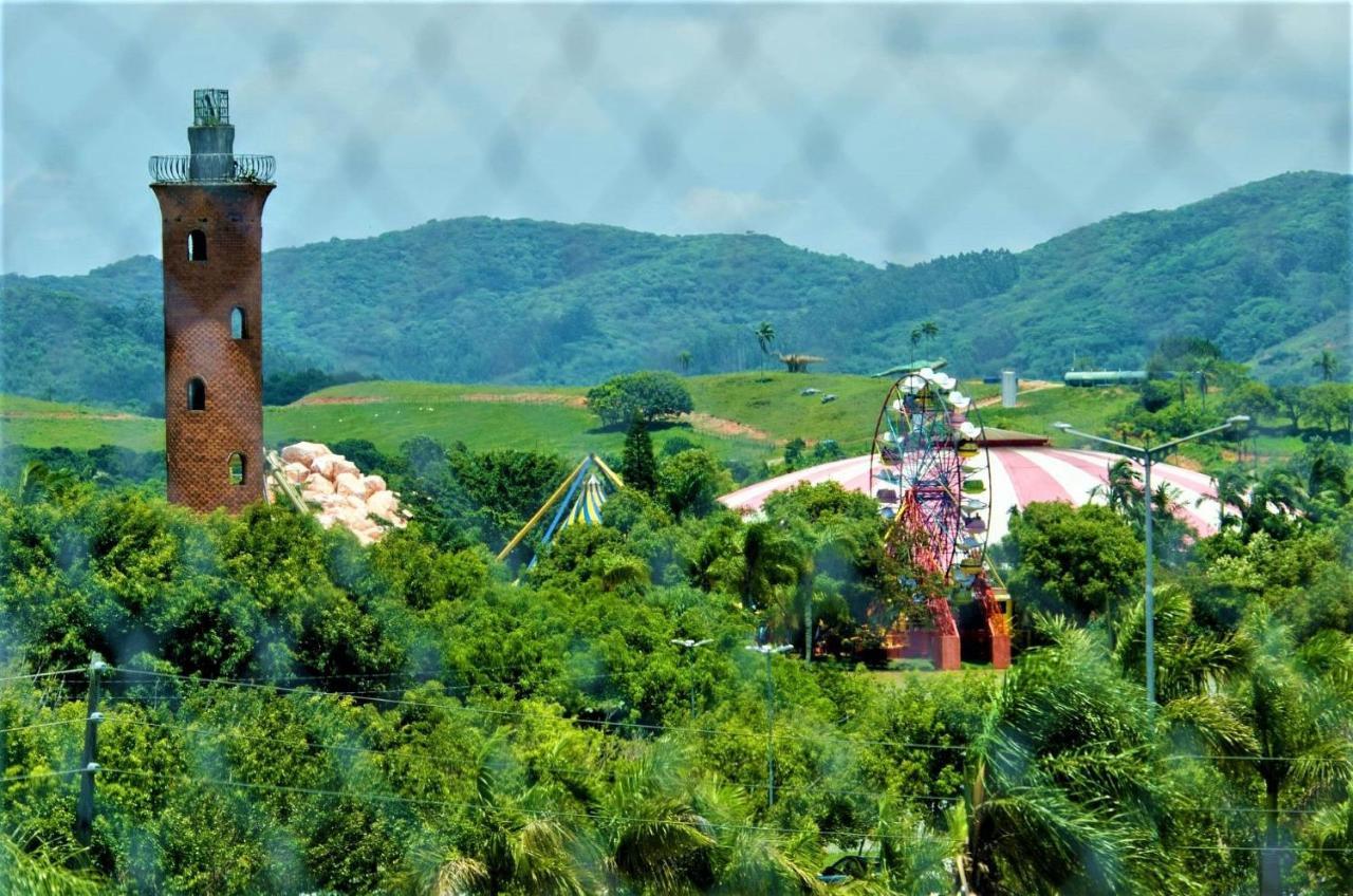 Apto Nantes Com Vista Pro Beto Carrero World Penha  Buitenkant foto